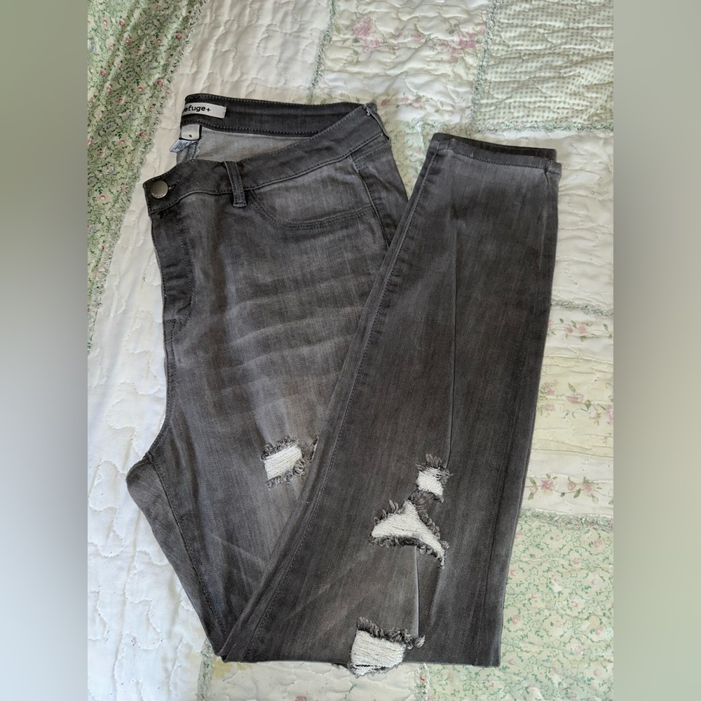 Charlotte Russe Plus Size Distressed Jeggings